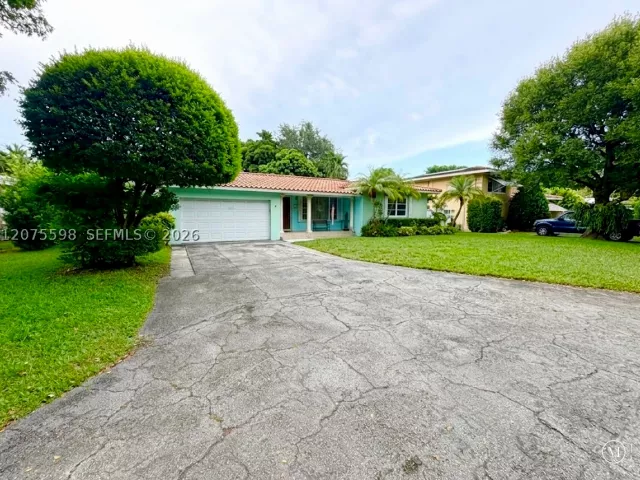 Продажа дома по адресу 951 NE 115th St - фото 9372710