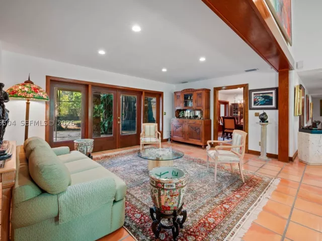 Продажа дома по адресу 9490 Old Cutler Ln - фото 9386200