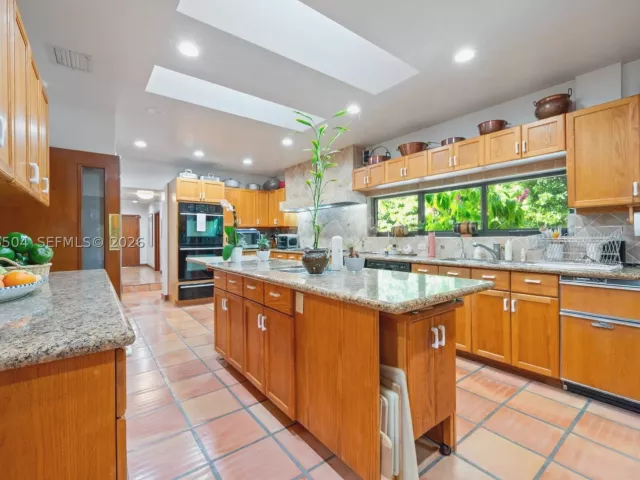 Продажа дома по адресу 9490 Old Cutler Ln - фото 9386204