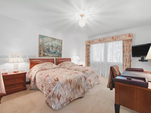 Продажа дома по адресу 9490 Old Cutler Ln - фото 9386217