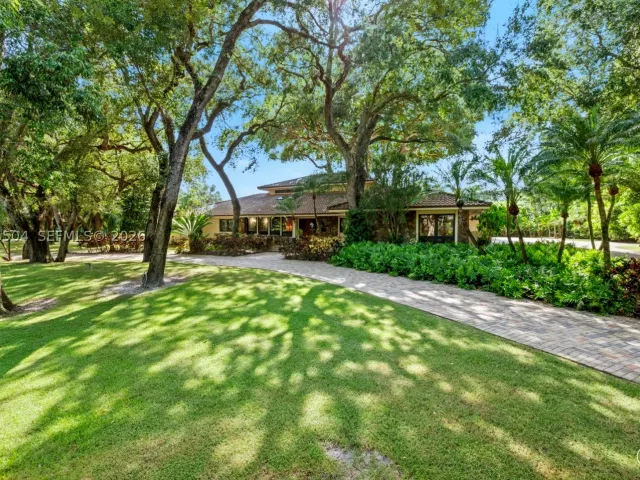 Продажа дома по адресу 9490 Old Cutler Ln - фото 9386195