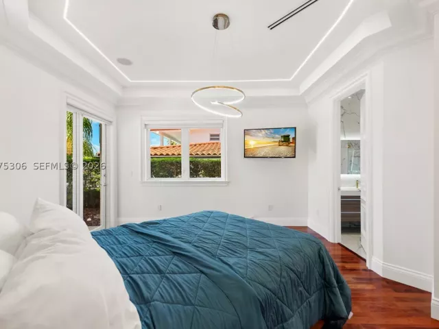 Продажа дома по адресу 3442 NE 171st St - фото 9361314