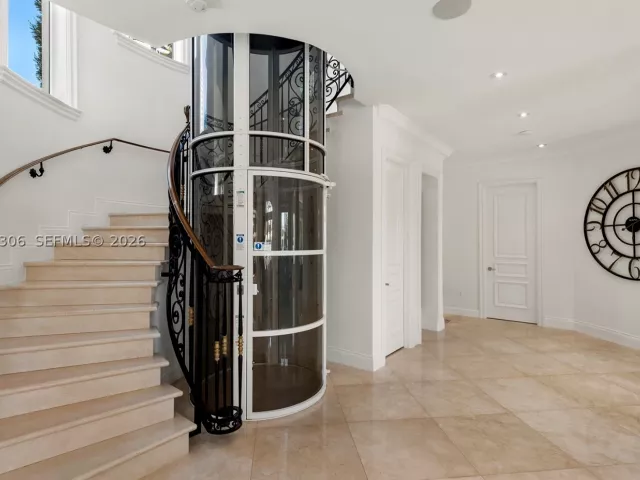 Продажа дома по адресу 3442 NE 171st St - фото 9361318