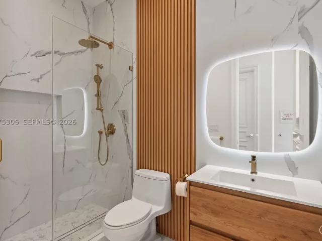 Продажа дома по адресу 3442 NE 171st St - фото 9361338