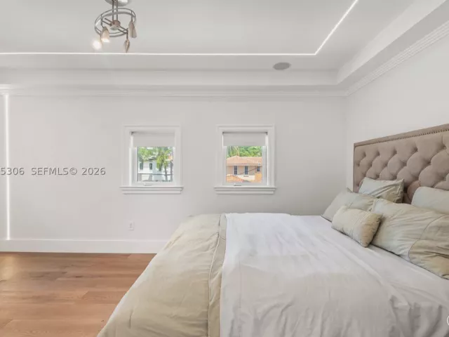 Продажа дома по адресу 3442 NE 171st St - фото 9361340