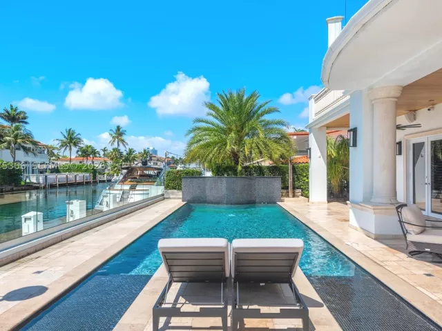 Продажа дома по адресу 3442 NE 171st St - фото 9361344