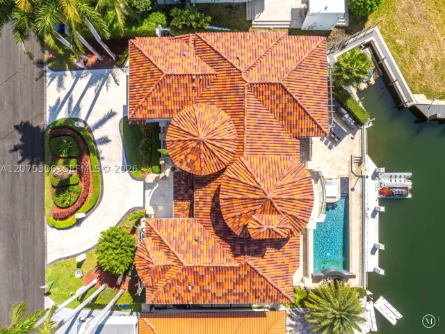 Продажа дома по адресу 3442 NE 171st St - фото 9361351