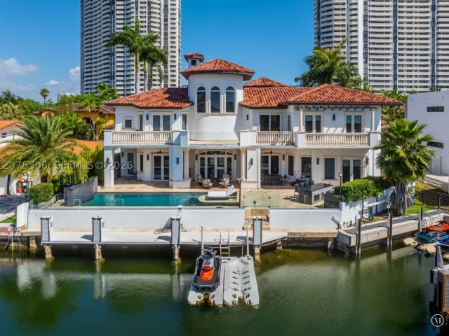 Продажа дома по адресу 3442 NE 171st St - фото 9361299
