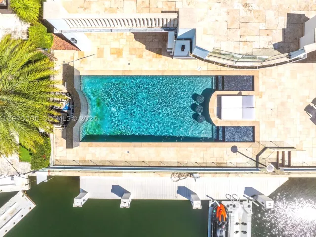 Продажа дома по адресу 3442 NE 171st St - фото 9361354