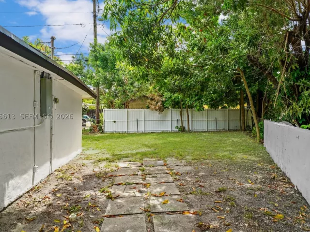 Продажа дома по адресу 360 NW 179th Ter - фото 9361270