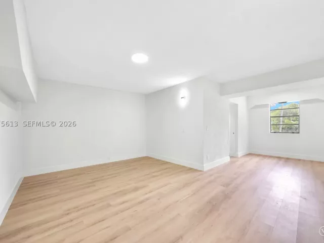Продажа дома по адресу 360 NW 179th Ter - фото 9361275