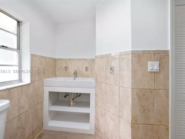 Продажа дома по адресу 360 NW 179th Ter - фото 9361278