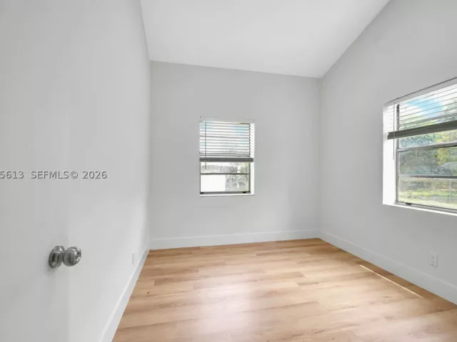 Продажа дома по адресу 360 NW 179th Ter - фото 9361282