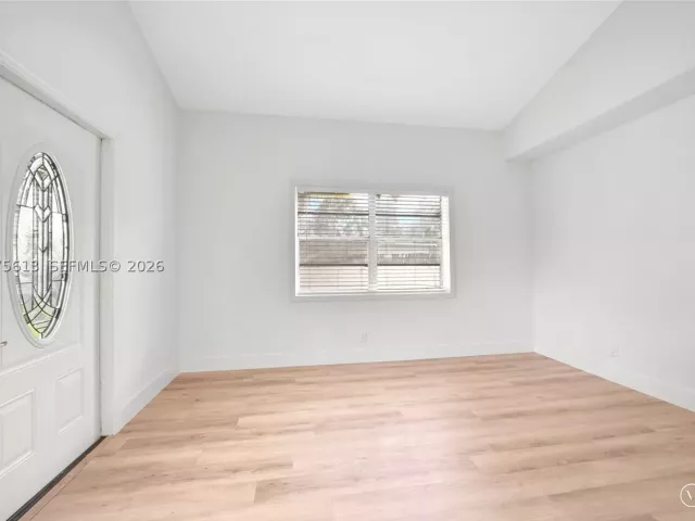Продажа дома по адресу 360 NW 179th Ter - фото 9361263