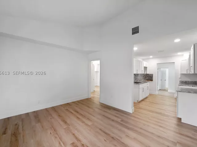 Продажа дома по адресу 360 NW 179th Ter - фото 9361265