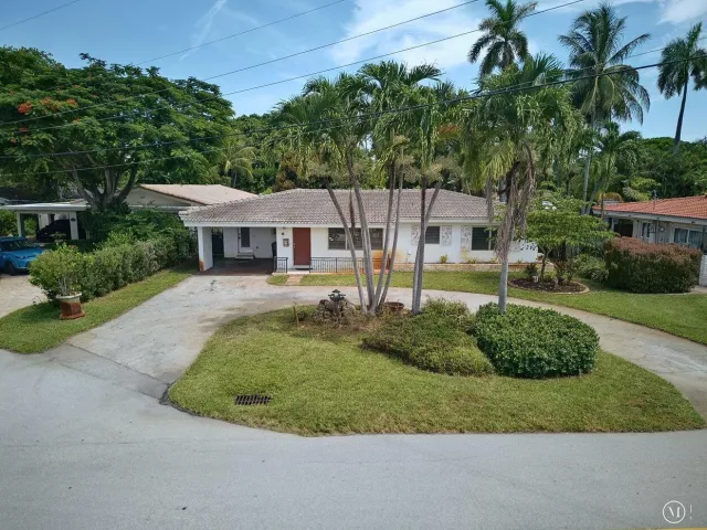 Продажа дома по адресу 201 NE 29th Street - фото 9368272