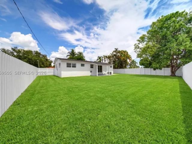 Продажа дома по адресу 2200 NW 110th St - фото 9365688