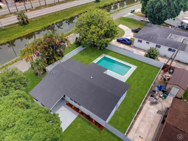 Продажа дома по адресу 2200 NW 110th St - фото 9365682