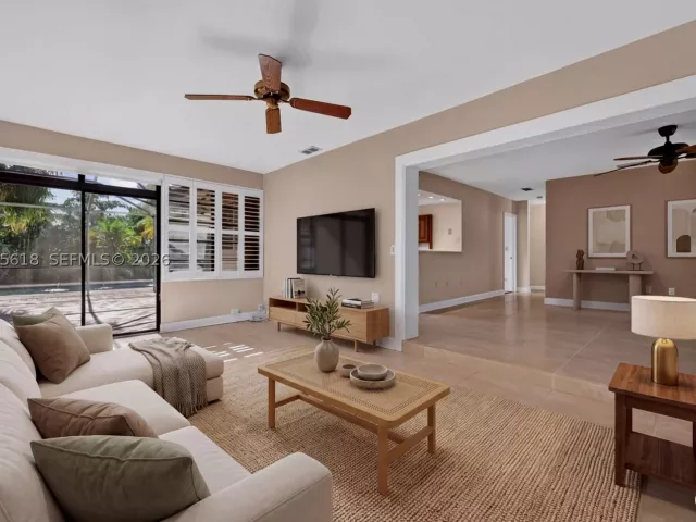 Продажа дома по адресу 16111 SW 103rd Ct - фото 9373062