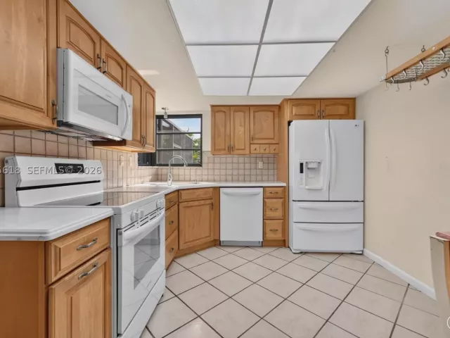 Продажа дома по адресу 16111 SW 103rd Ct - фото 9373066