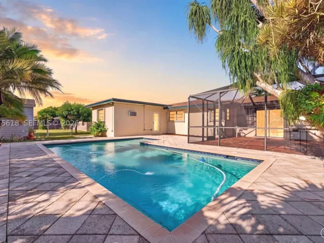 Продажа дома по адресу 16111 SW 103rd Ct - фото 9373053