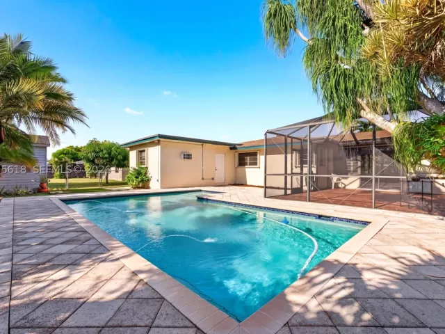 Продажа дома по адресу 16111 SW 103rd Ct - фото 9373058