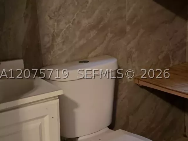 Продажа дома по адресу 759 S Biscayne River Dr - фото 9365756
