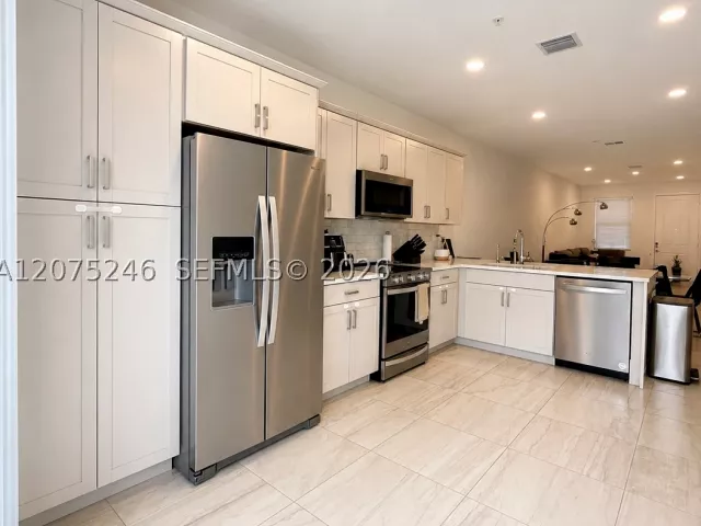Продажа дома по адресу 181 SW 170th Ave - фото 9381964