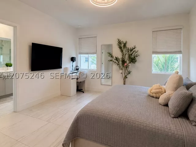 Продажа дома по адресу 181 SW 170th Ave - фото 9381975