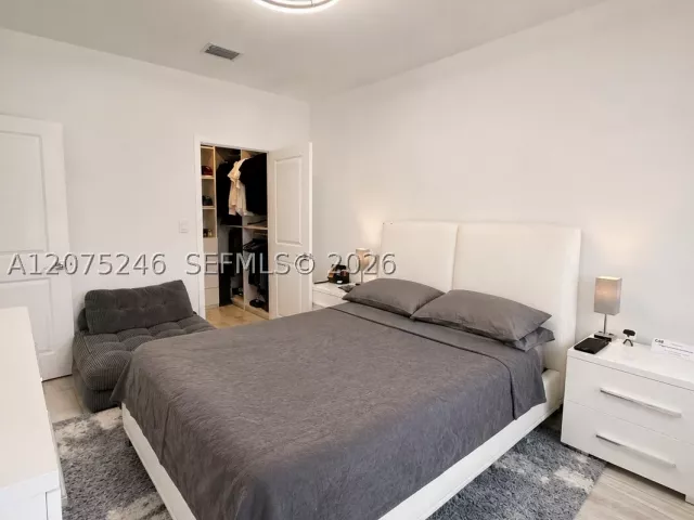 Продажа дома по адресу 181 SW 170th Ave - фото 9381987
