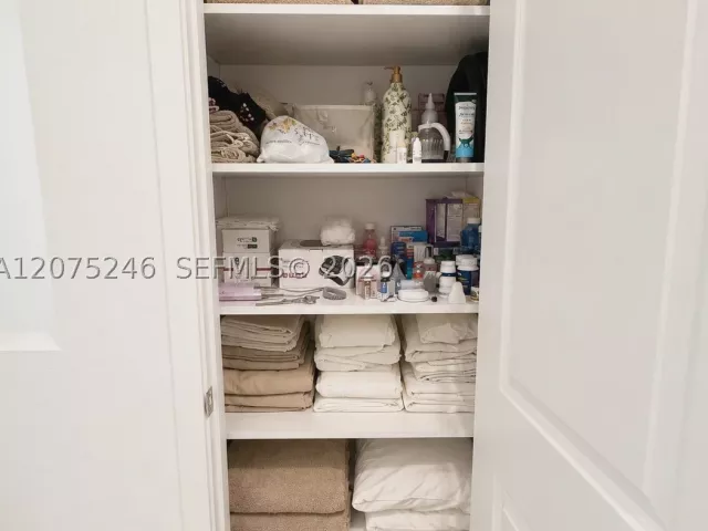 Продажа дома по адресу 181 SW 170th Ave - фото 9381990