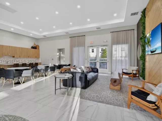 Продажа дома по адресу 181 SW 170th Ave - фото 9381998
