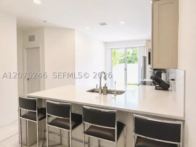 Продажа дома по адресу 181 SW 170th Ave - фото 9381959
