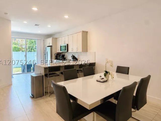 Продажа дома по адресу 181 SW 170th Ave - фото 9381961