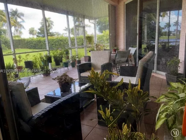 Продажа дома по адресу 505 SE 26th Dr - фото 9363819