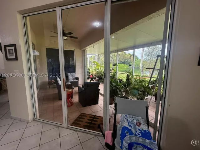 Продажа дома по адресу 505 SE 26th Dr - фото 9363820