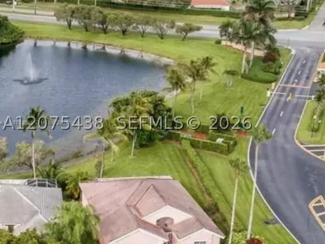 Продажа дома по адресу 505 SE 26th Dr - фото 9363822