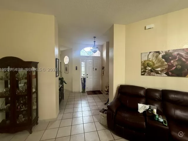 Продажа дома по адресу 505 SE 26th Dr - фото 9363825