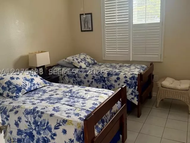 Продажа дома по адресу 505 SE 26th Dr - фото 9363838
