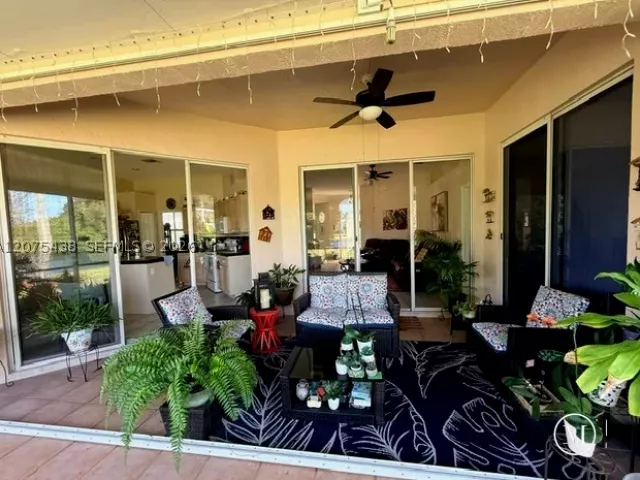 Продажа дома по адресу 505 SE 26th Dr - фото 9363856