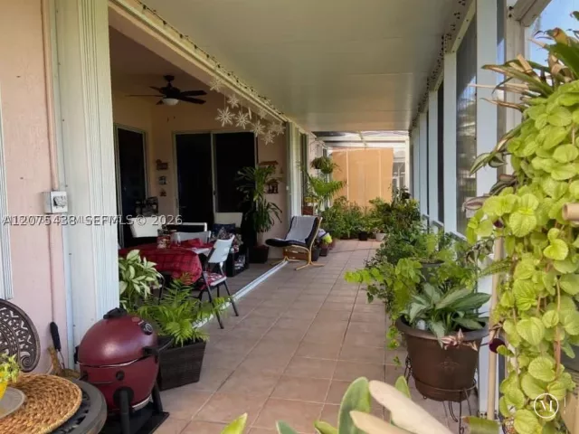 Продажа дома по адресу 505 SE 26th Dr - фото 9363816