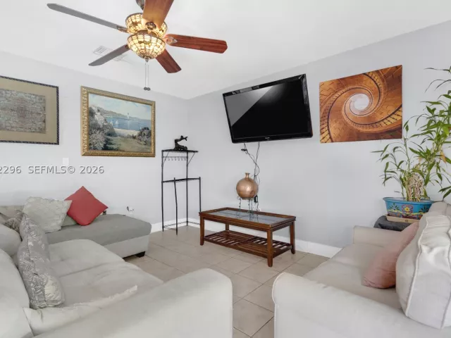 Продажа дома по адресу 16711 SW 140th Ave - фото 9369239