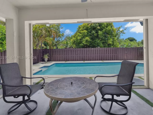 Продажа дома по адресу 16711 SW 140th Ave - фото 9369242