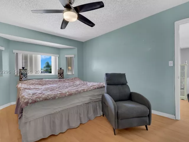 Продажа дома по адресу 16711 SW 140th Ave - фото 9369259