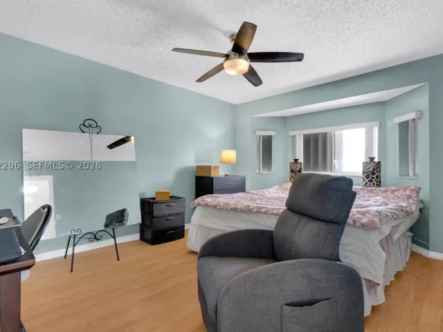 Продажа дома по адресу 16711 SW 140th Ave - фото 9369260
