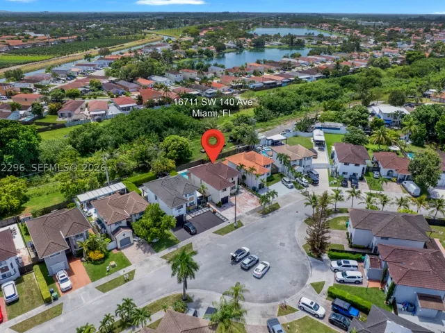 Продажа дома по адресу 16711 SW 140th Ave - фото 9369267