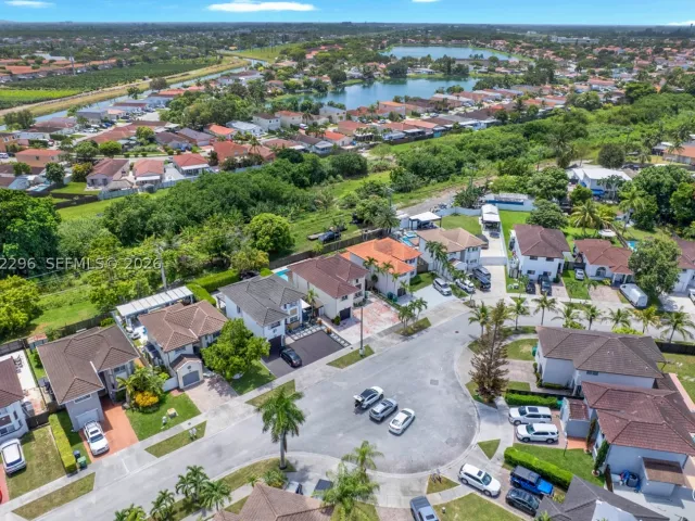Продажа дома по адресу 16711 SW 140th Ave - фото 9369268