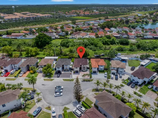 Продажа дома по адресу 16711 SW 140th Ave - фото 9369269