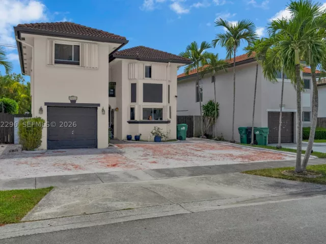 Продажа дома по адресу 16711 SW 140th Ave - фото 9369227