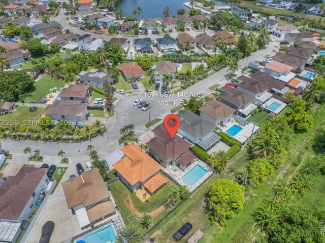Продажа дома по адресу 16711 SW 140th Ave - фото 9369275